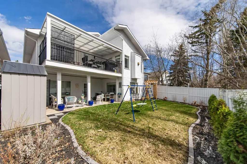 9 Scripps Landing NW Calgary AB T3L1V9