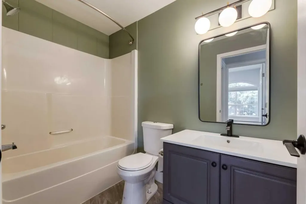 1919 31 Street SW Calgary AB T3E 2M9