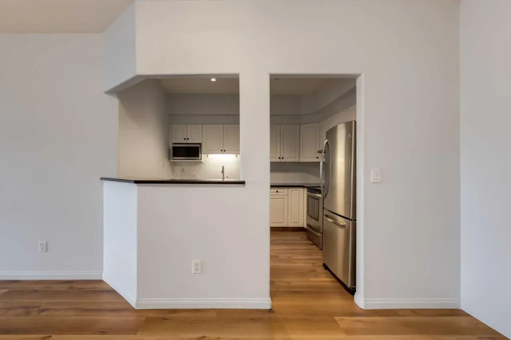 1919 31 Street SW Calgary AB T3E 2M9