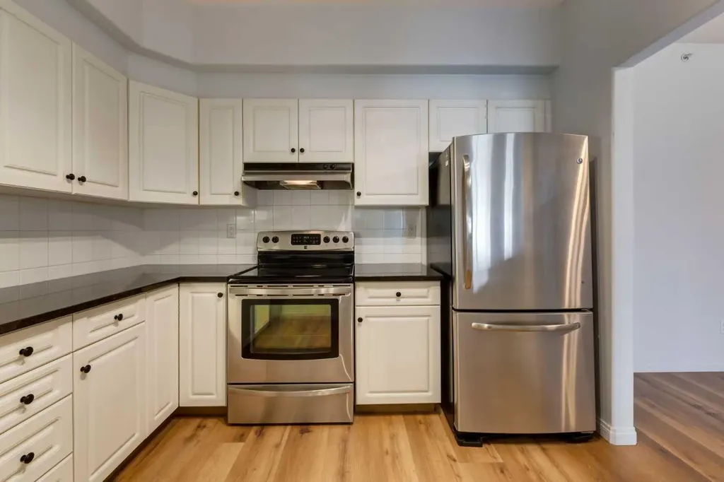 1919 31 Street SW Calgary AB T3E 2M9