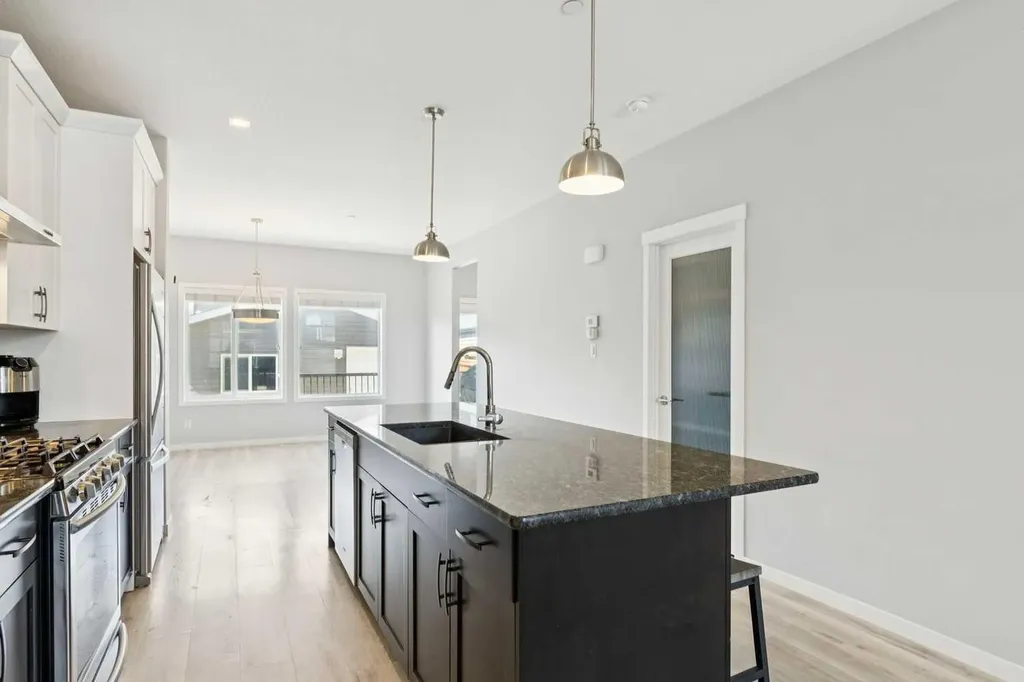 29 Howse Row NE Calgary AB T3P0Z3