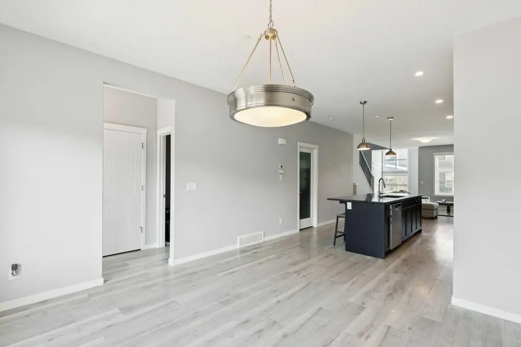 29 Howse Row NE Calgary AB T3P0Z3
