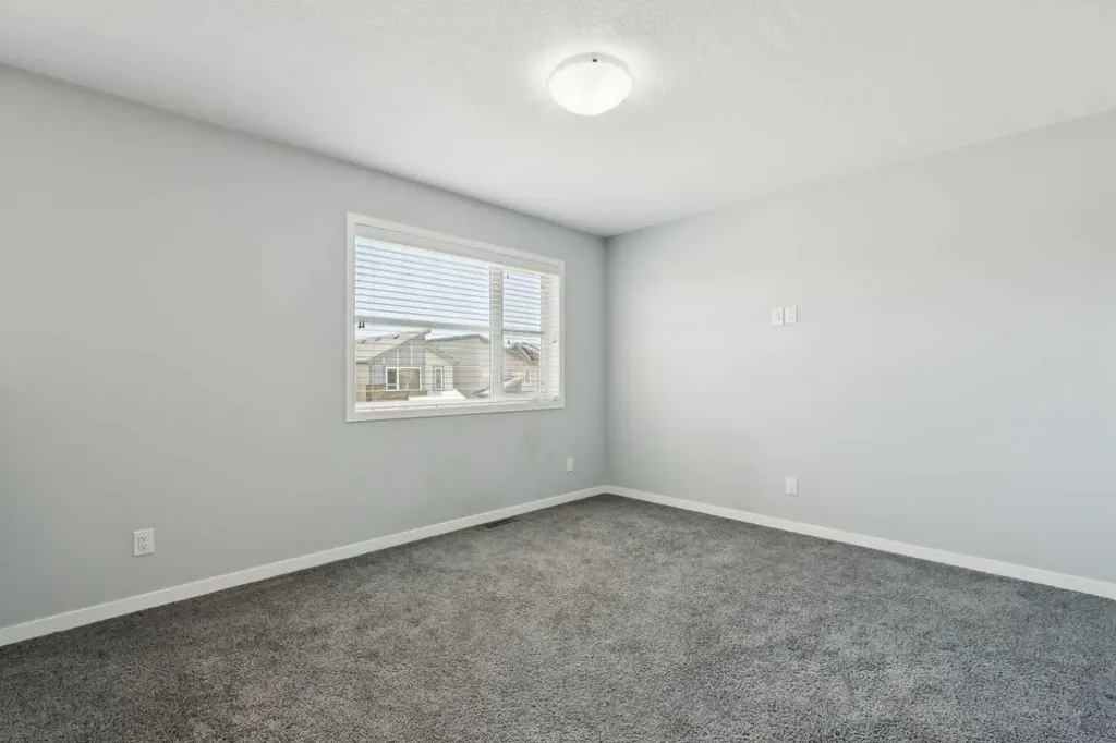 29 Howse Row NE Calgary AB T3P0Z3