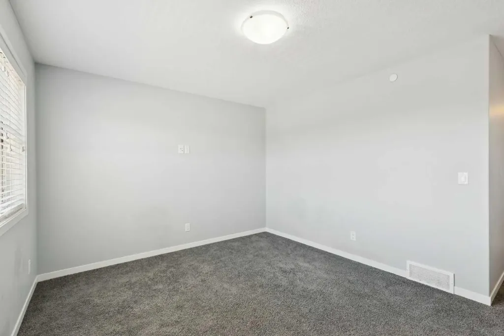 29 Howse Row NE Calgary AB T3P0Z3