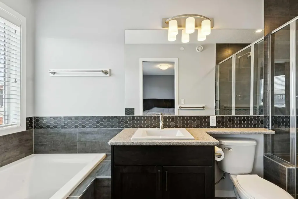 29 Howse Row NE Calgary AB T3P0Z3