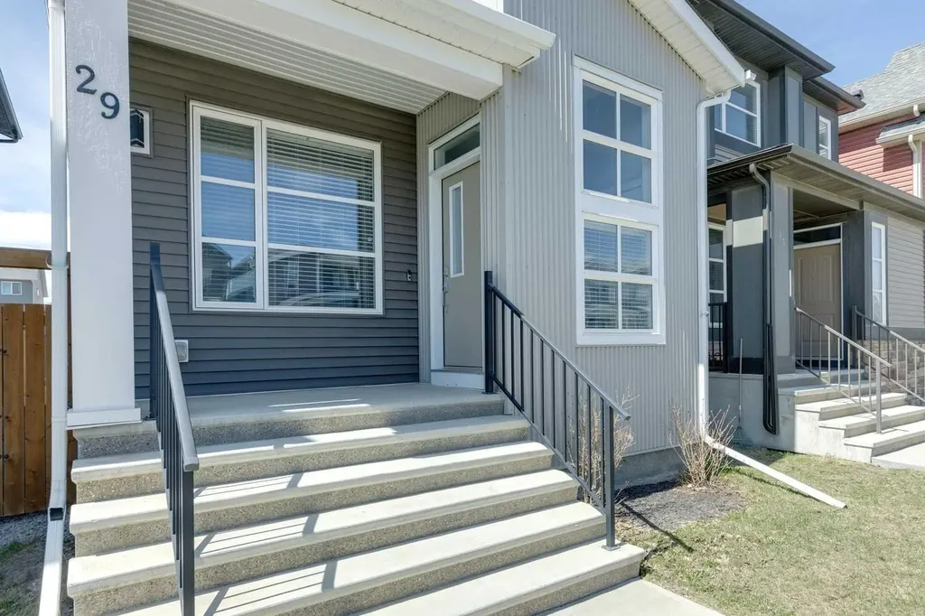 29 Howse Row NE Calgary AB T3P0Z3