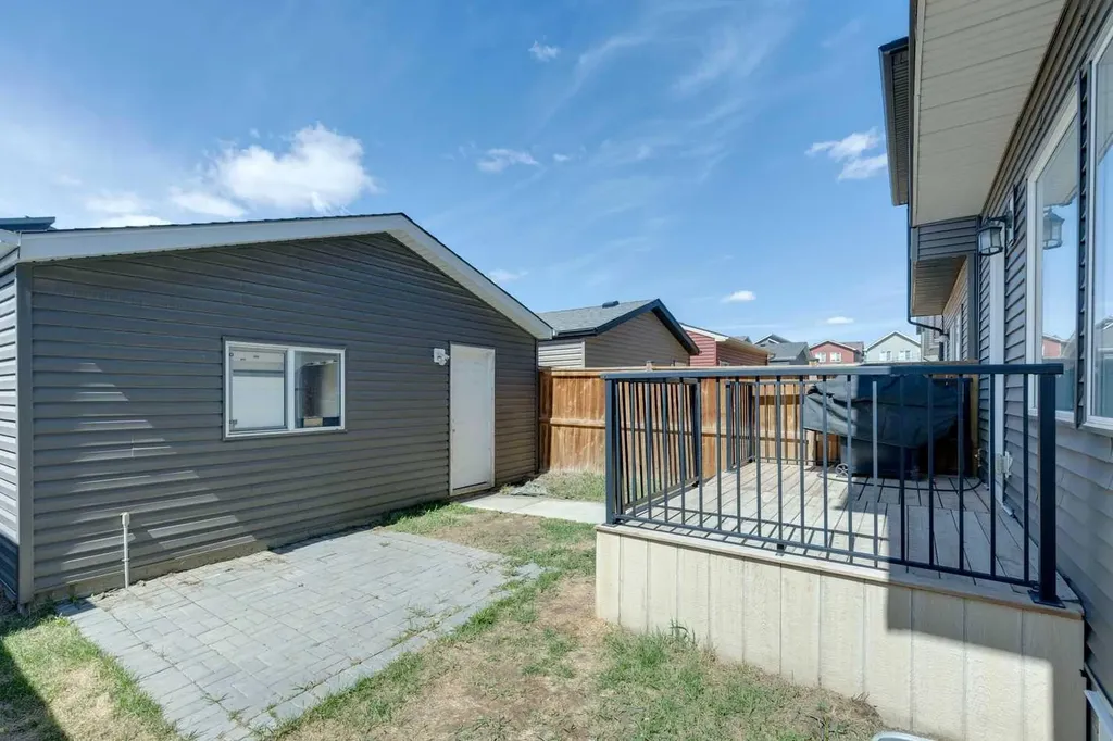 29 Howse Row NE Calgary AB T3P0Z3