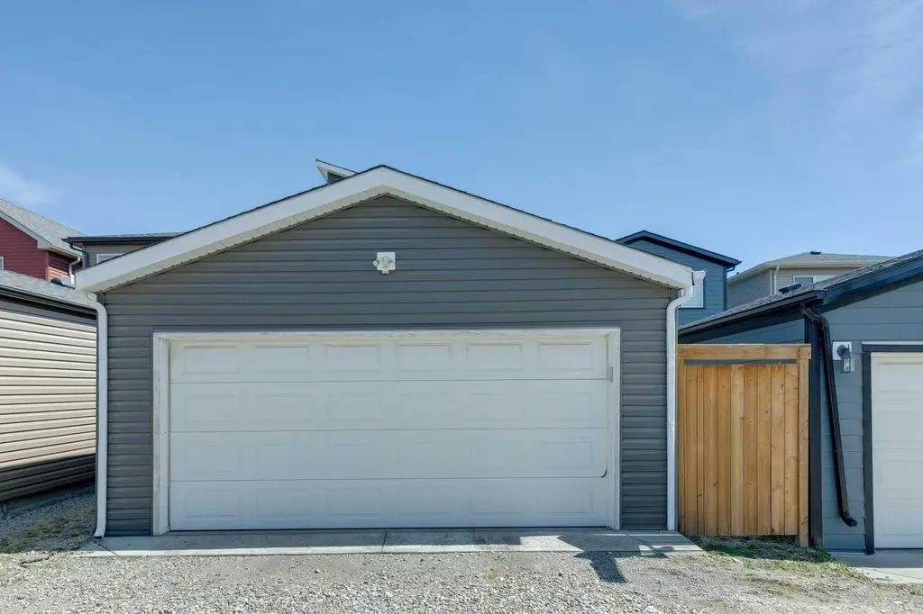 29 Howse Row NE Calgary AB T3P0Z3