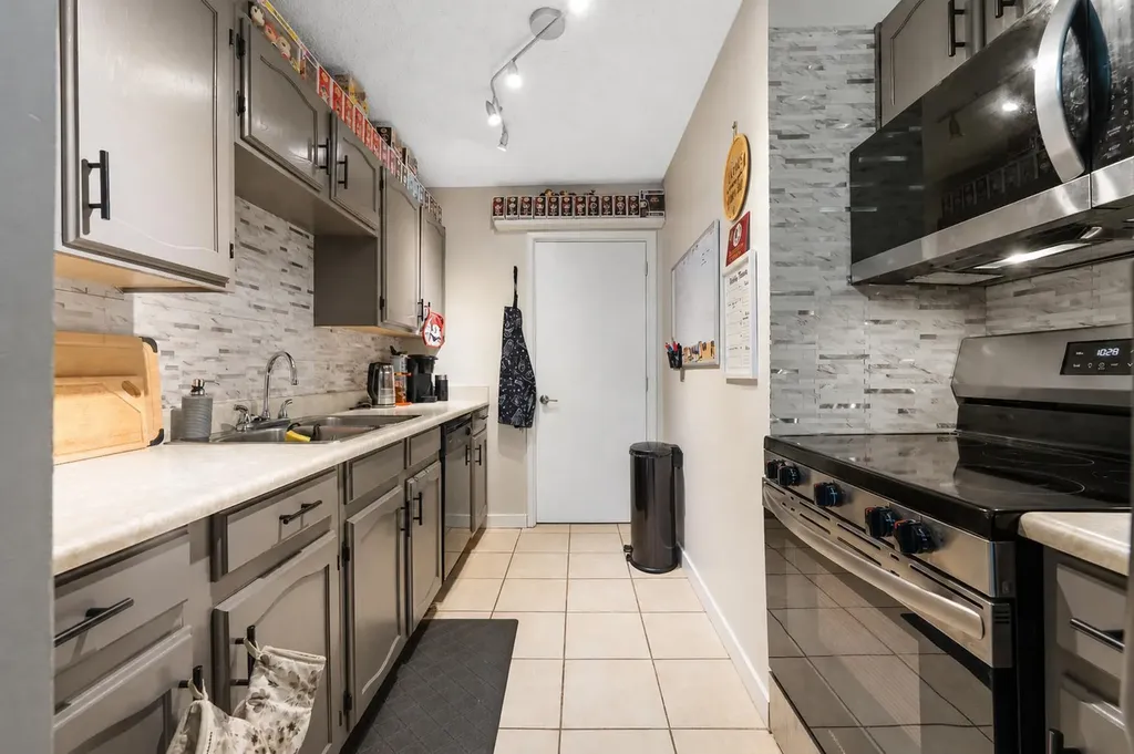 3911 1 Street NE Calgary AB T2E 3E2