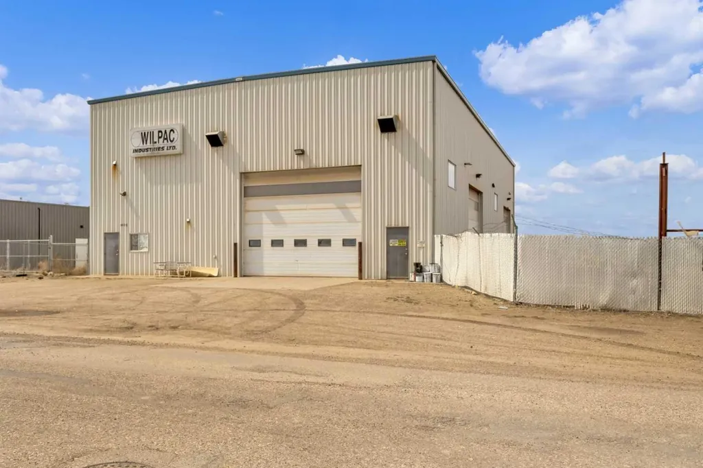 4406 65 Street Ponoka AB T4J 1K3
