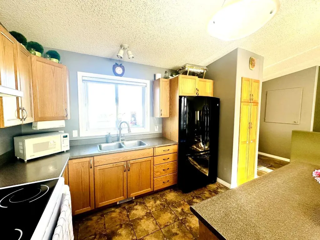 1105 19 Street Wainwright AB T9W1V1