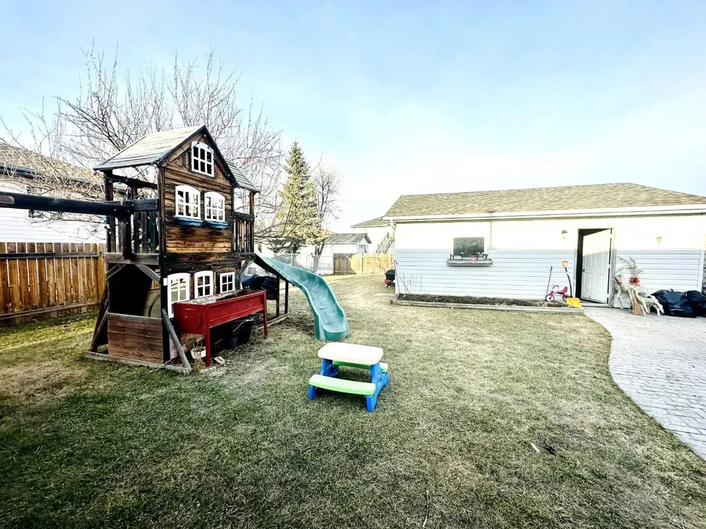 1105 19 Street Wainwright AB T9W1V1
