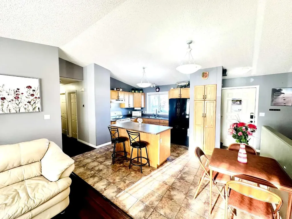 1105 19 Street Wainwright AB T9W1V1