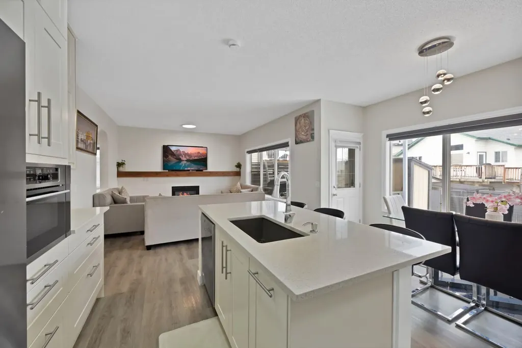 2386 Fairways Circle NW Airdrie AB T4B2W9