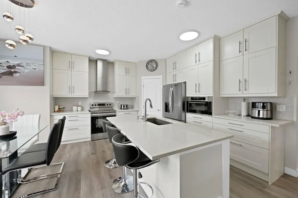 2386 Fairways Circle NW Airdrie AB T4B2W9