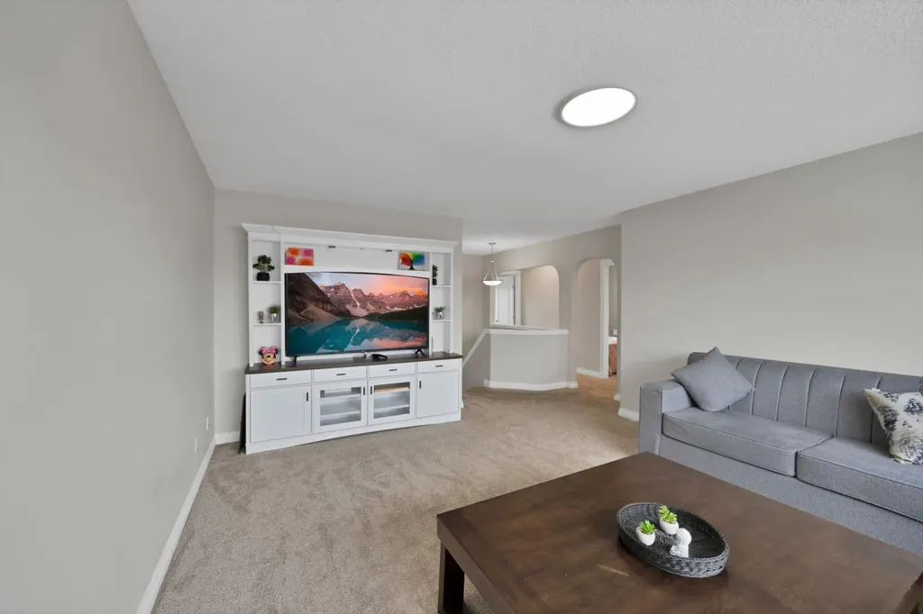 2386 Fairways Circle NW Airdrie AB T4B2W9