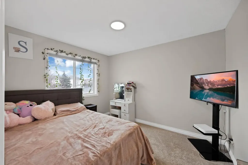 2386 Fairways Circle NW Airdrie AB T4B2W9