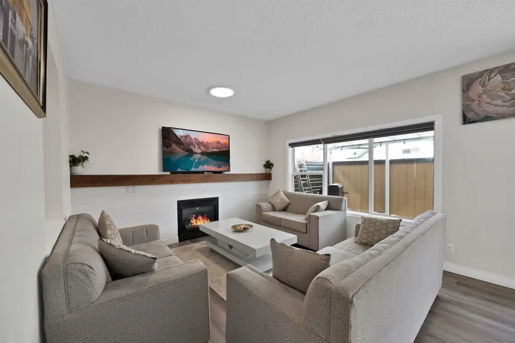 2386 Fairways Circle NW Airdrie AB T4B2W9