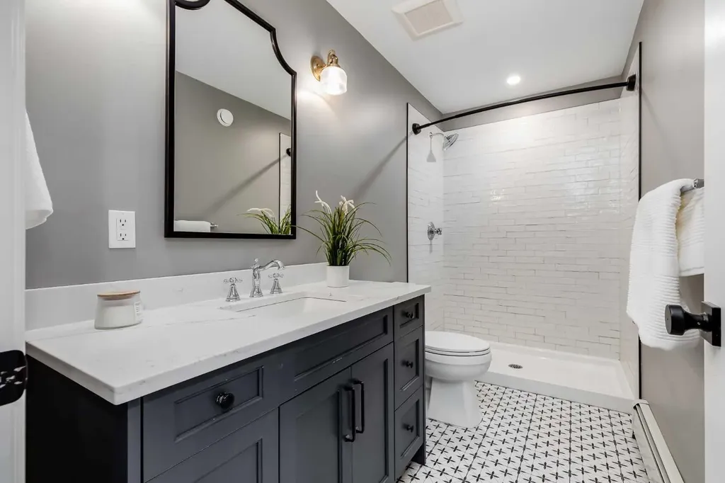 232 20 Avenue NE Calgary AB T2E 1P9
