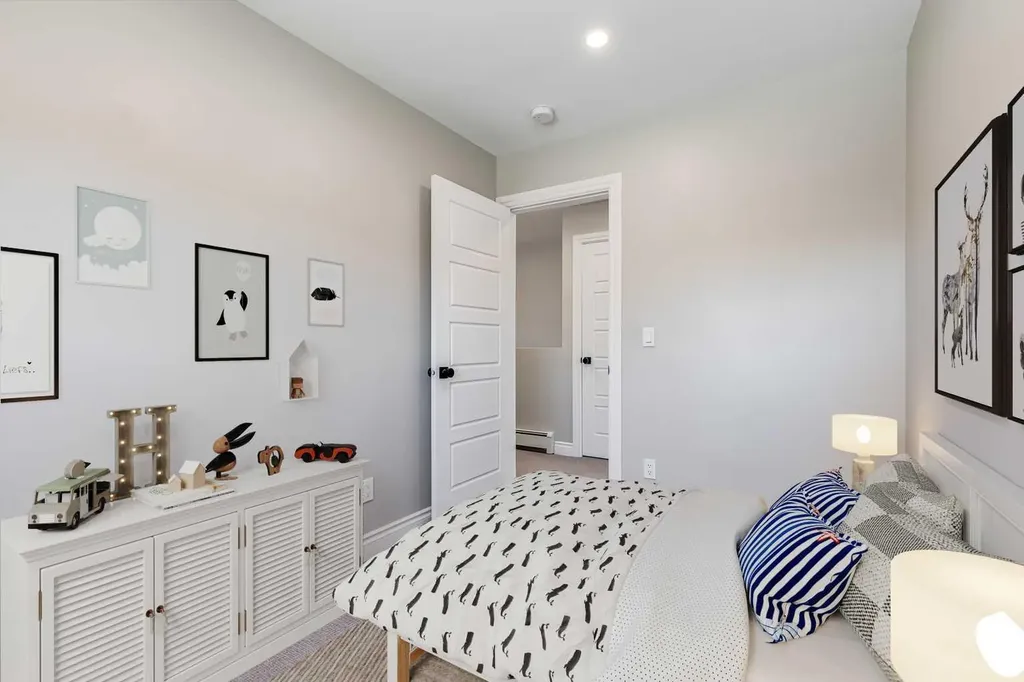 232 20 Avenue NE Calgary AB T2E 1P9