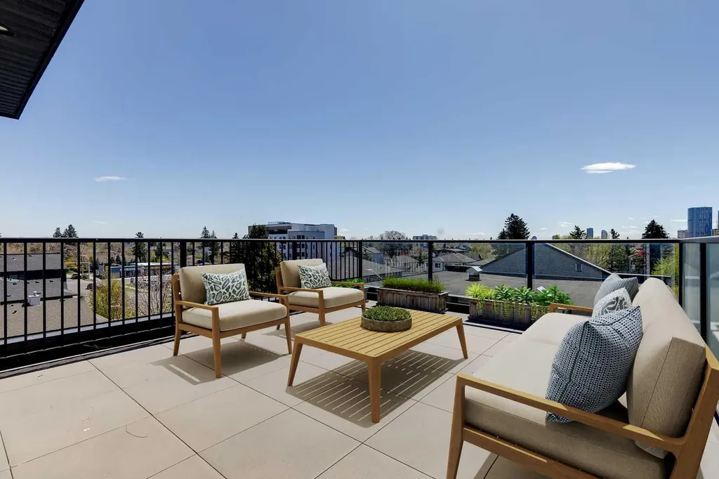 232 20 Avenue NE Calgary AB T2E 1P9