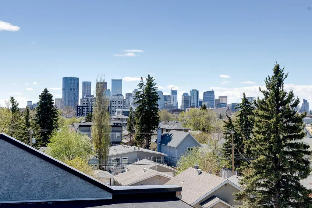 232 20 Avenue NE Calgary AB T2E 1P9