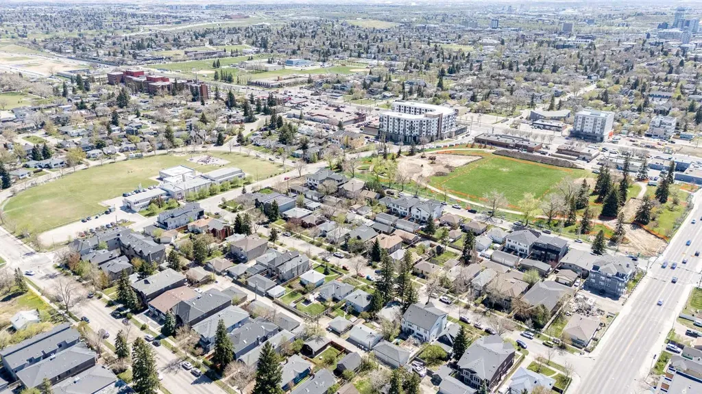 232 20 Avenue NE Calgary AB T2E 1P9