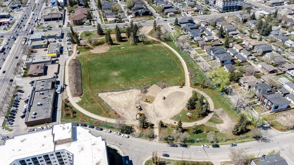 232 20 Avenue NE Calgary AB T2E 1P9