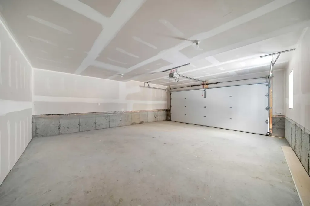 160 Crimson Ridge Place NW Calgary AB T3L 0K4