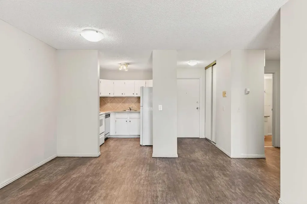 36 Glenbrook Crescent Cochrane AB T4C 1T2