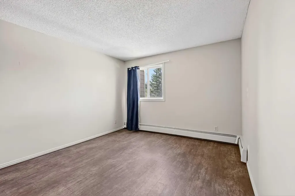 36 Glenbrook Crescent Cochrane AB T4C 1T2