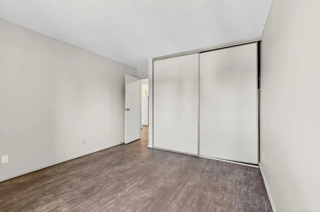 36 Glenbrook Crescent Cochrane AB T4C 1T2