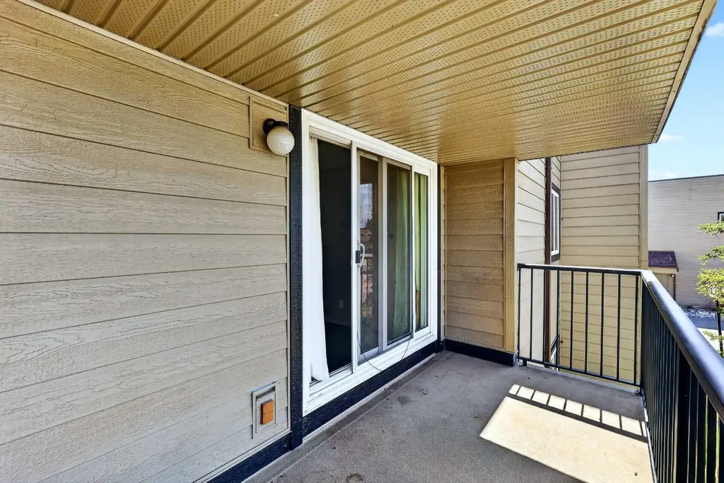 36 Glenbrook Crescent Cochrane AB T4C 1T2
