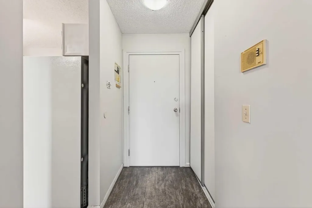 36 Glenbrook Crescent Cochrane AB T4C 1T2