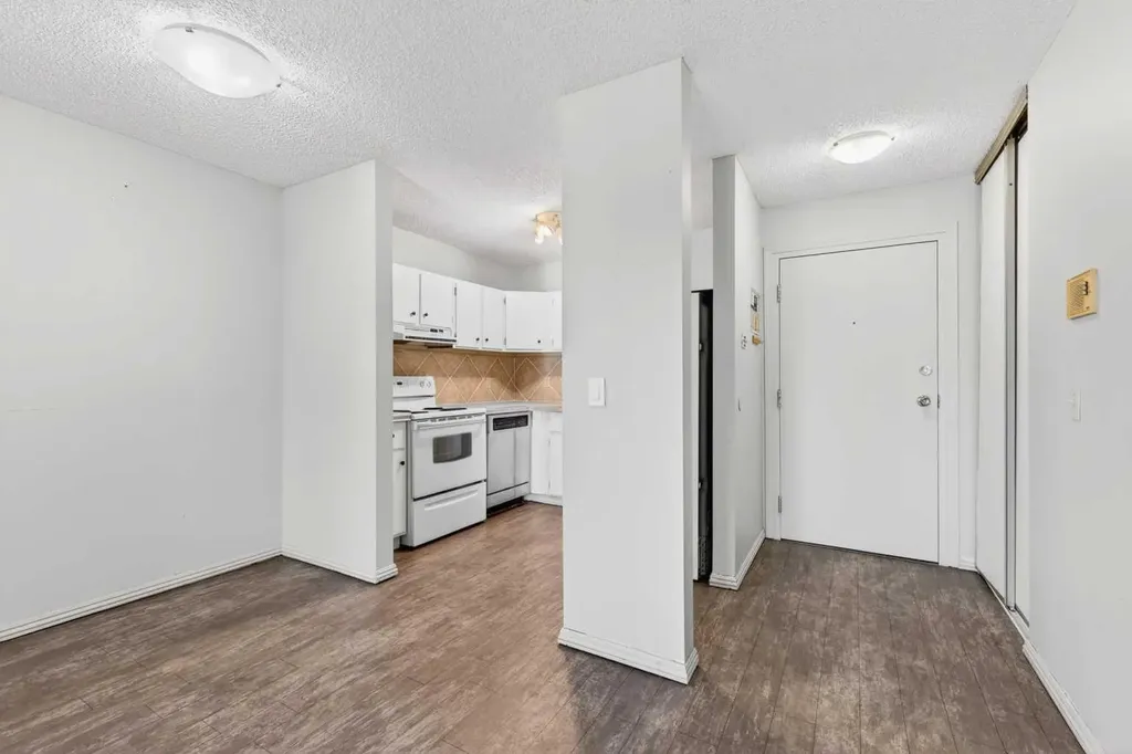 36 Glenbrook Crescent Cochrane AB T4C 1T2
