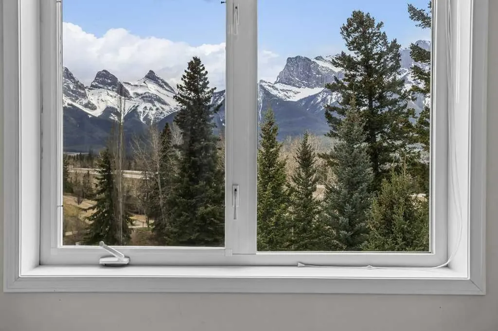 1080C Cougar Creek Drive Canmore AB T1W 2X9