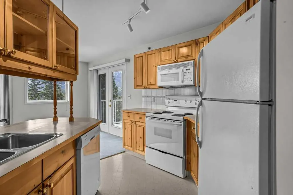 1080C Cougar Creek Drive Canmore AB T1W 2X9