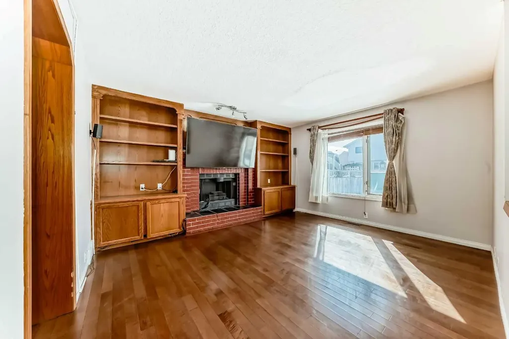 207 Eldorado Close NE Calgary AB T1Y6T5