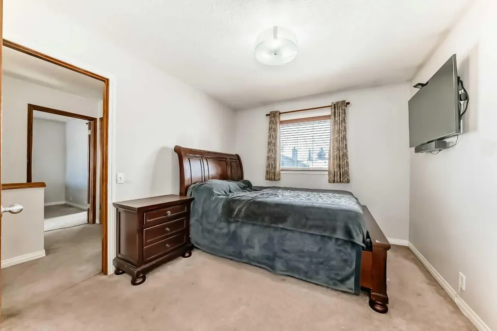 207 Eldorado Close NE Calgary AB T1Y6T5