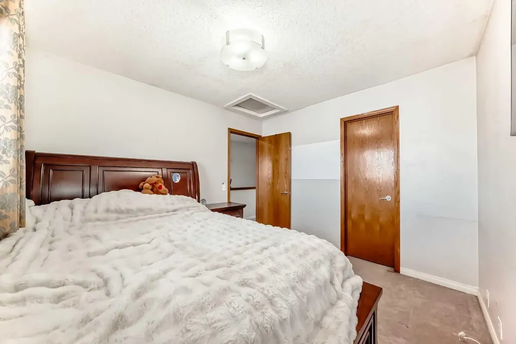 207 Eldorado Close NE Calgary AB T1Y6T5