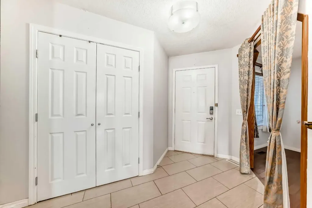 207 Eldorado Close NE Calgary AB T1Y6T5