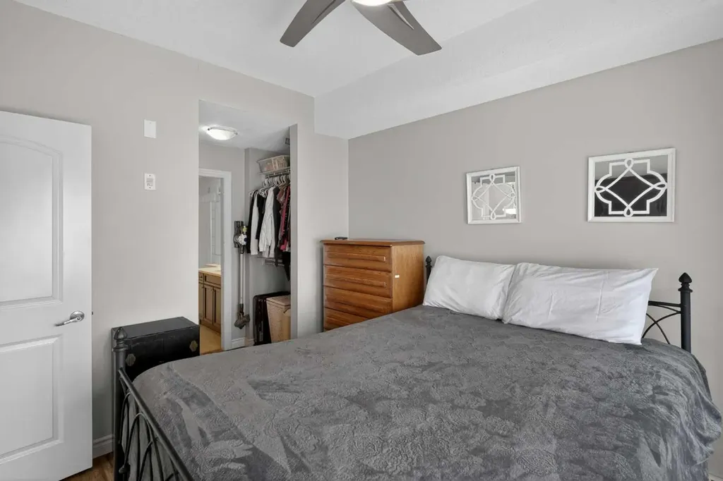 60 Royal Oak Plaza NW Calgary AB T3G 0A7