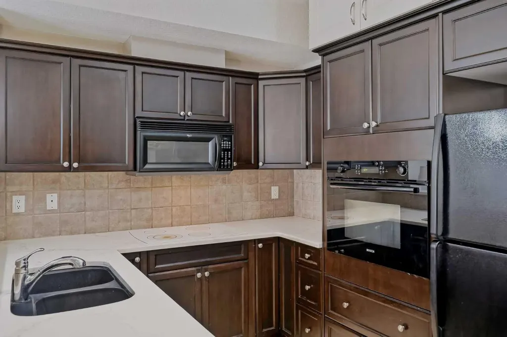 60 Royal Oak Plaza NW Calgary AB T3G 0A7