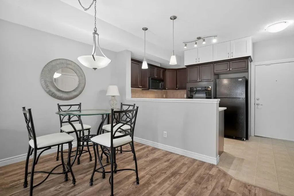 60 Royal Oak Plaza NW Calgary AB T3G 0A7