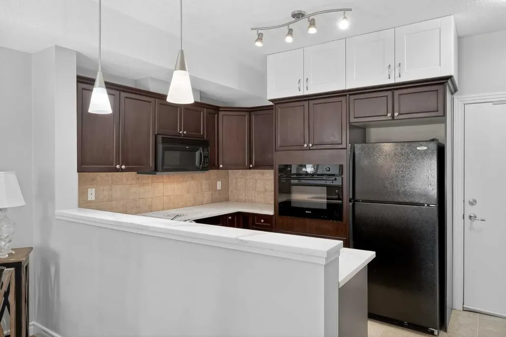 60 Royal Oak Plaza NW Calgary AB T3G 0A7