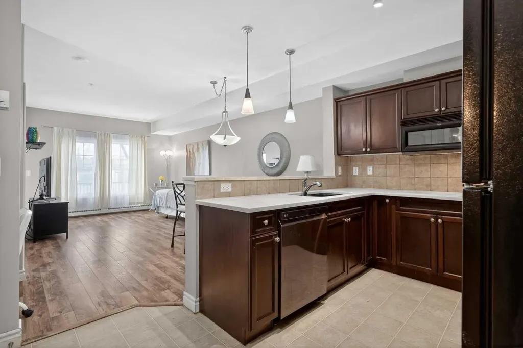 60 Royal Oak Plaza NW Calgary AB T3G 0A7