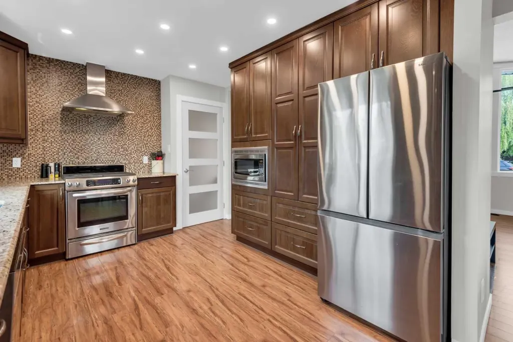 331 96 Avenue SE Calgary AB T2J 0G5