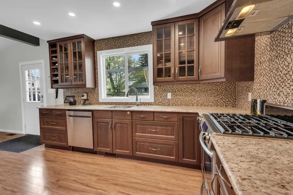 331 96 Avenue SE Calgary AB T2J 0G5