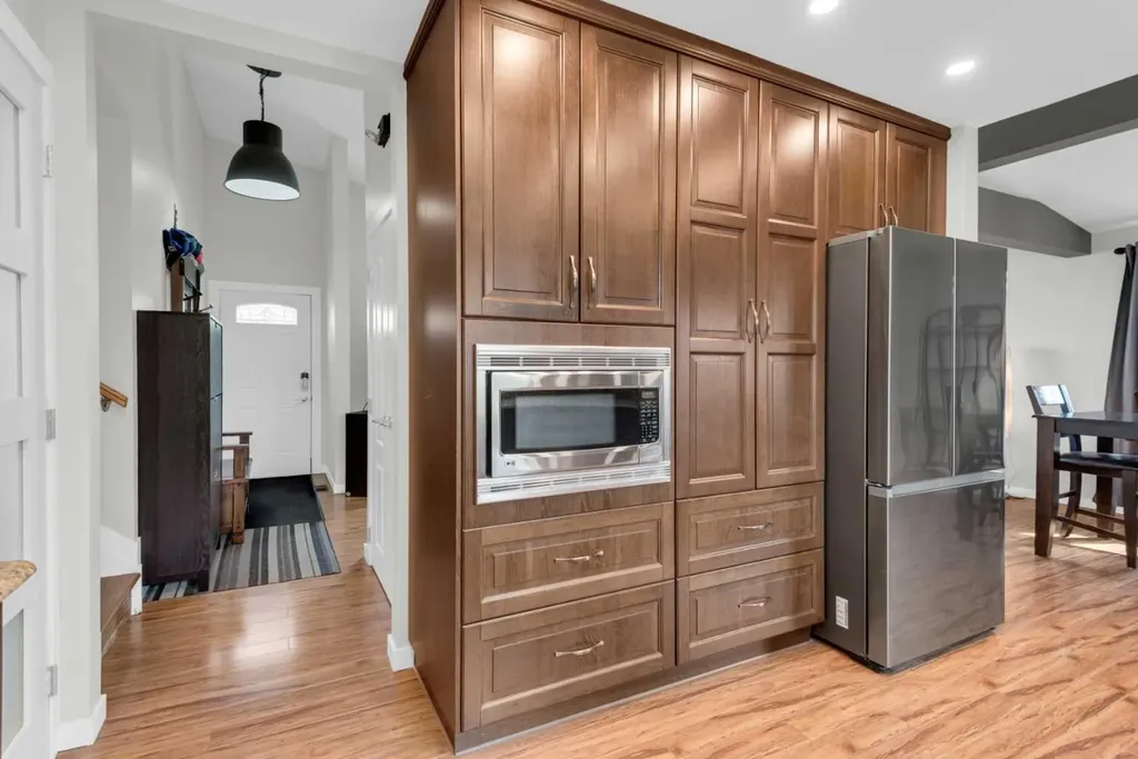 331 96 Avenue SE Calgary AB T2J 0G5