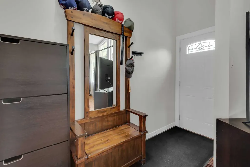 331 96 Avenue SE Calgary AB T2J 0G5